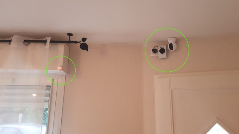 Installation d'un détecteur de mouvement couplé à une caméra de télésurveillance