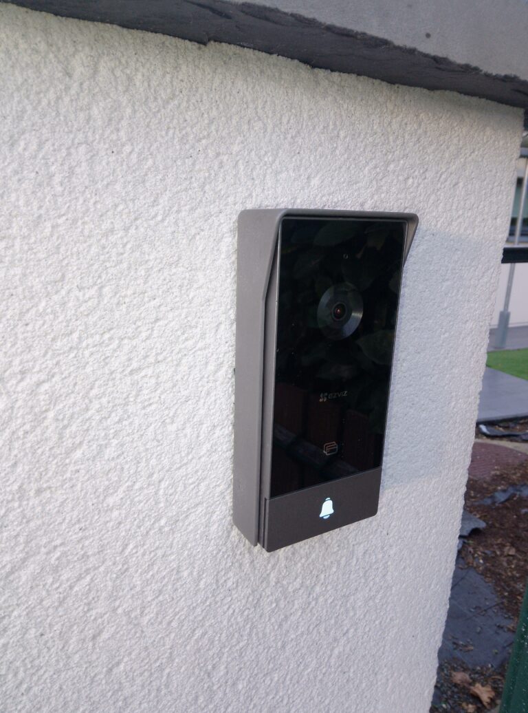 Installation d'un visiophone connecté